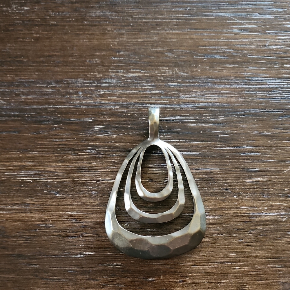 NWOT Premier Designs bronze pendant